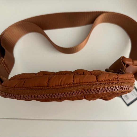 CC quilted hip bag NWT in rust orange. - Picture 2 of 4